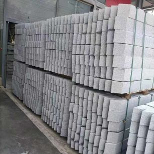 赤峰芝麻白树围石 树池