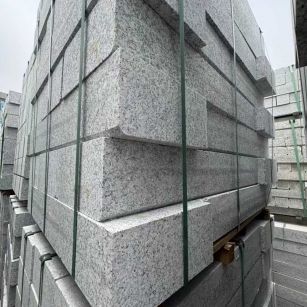 赤峰芝麻白路牙石 马路牙子
