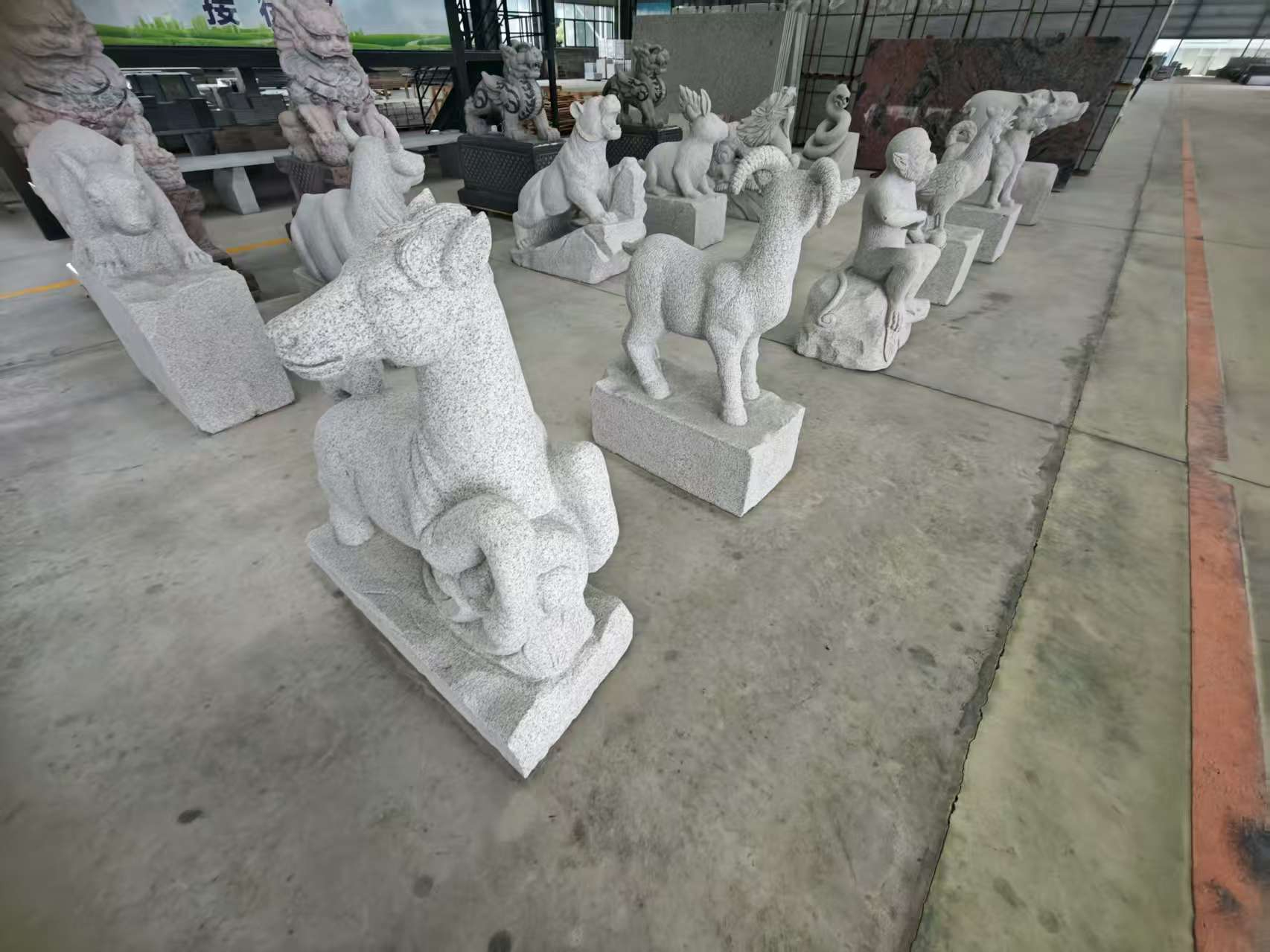 赤峰芝麻白雕刻 十二生肖 异形雕刻