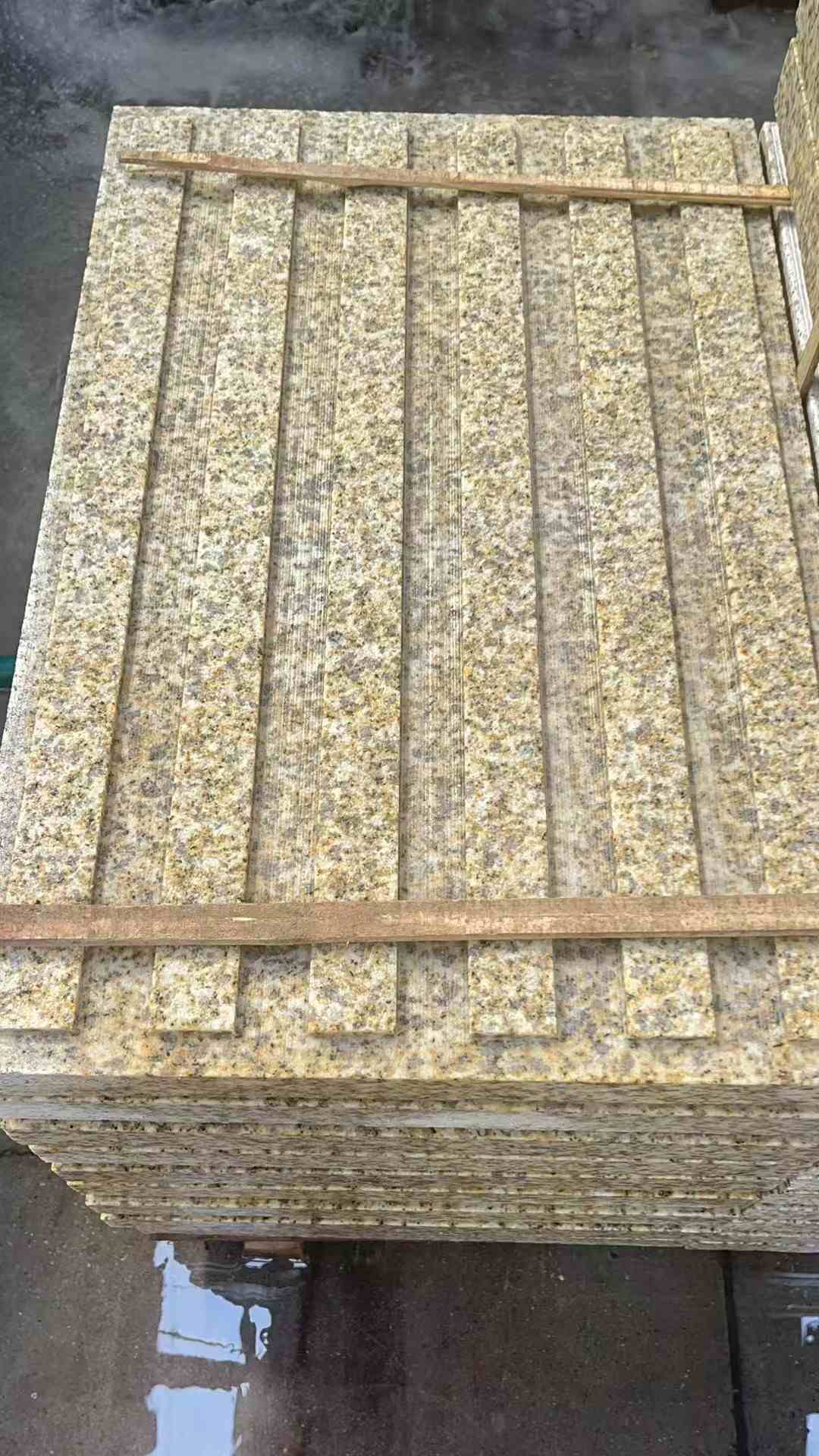赤峰黄金麻盲道 石材盲道