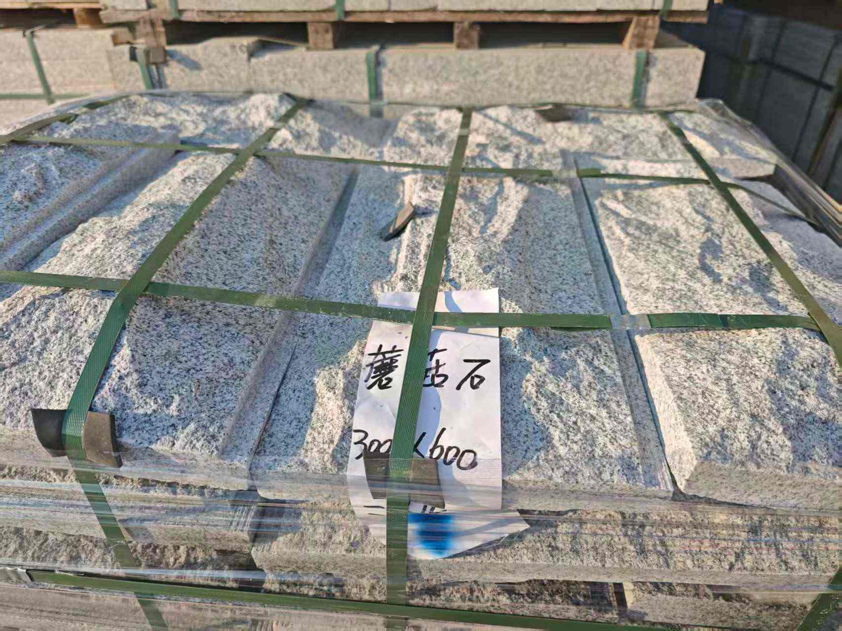 赤峰芝麻白蘑菇石，自然面