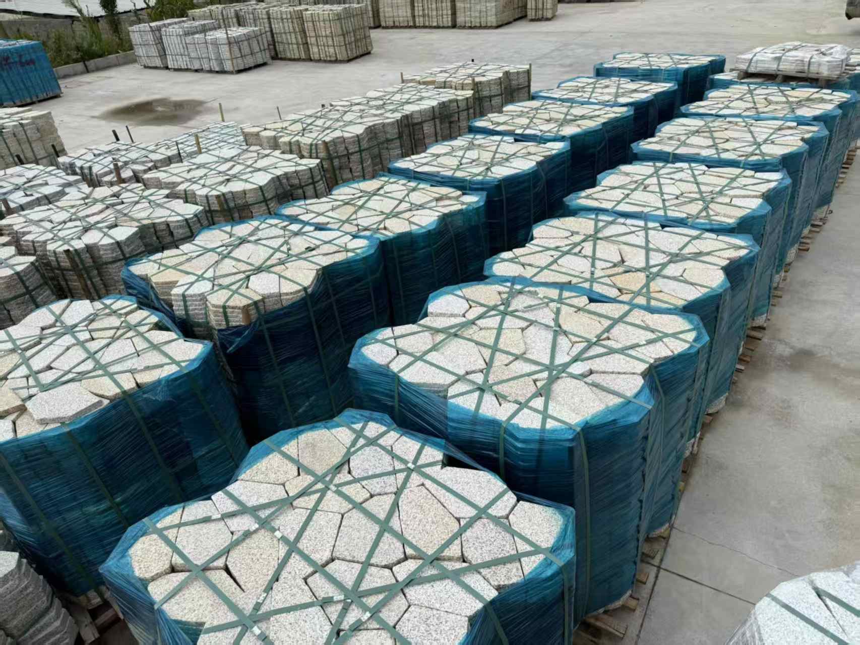 赤峰黄金麻冰裂纹 碎拼