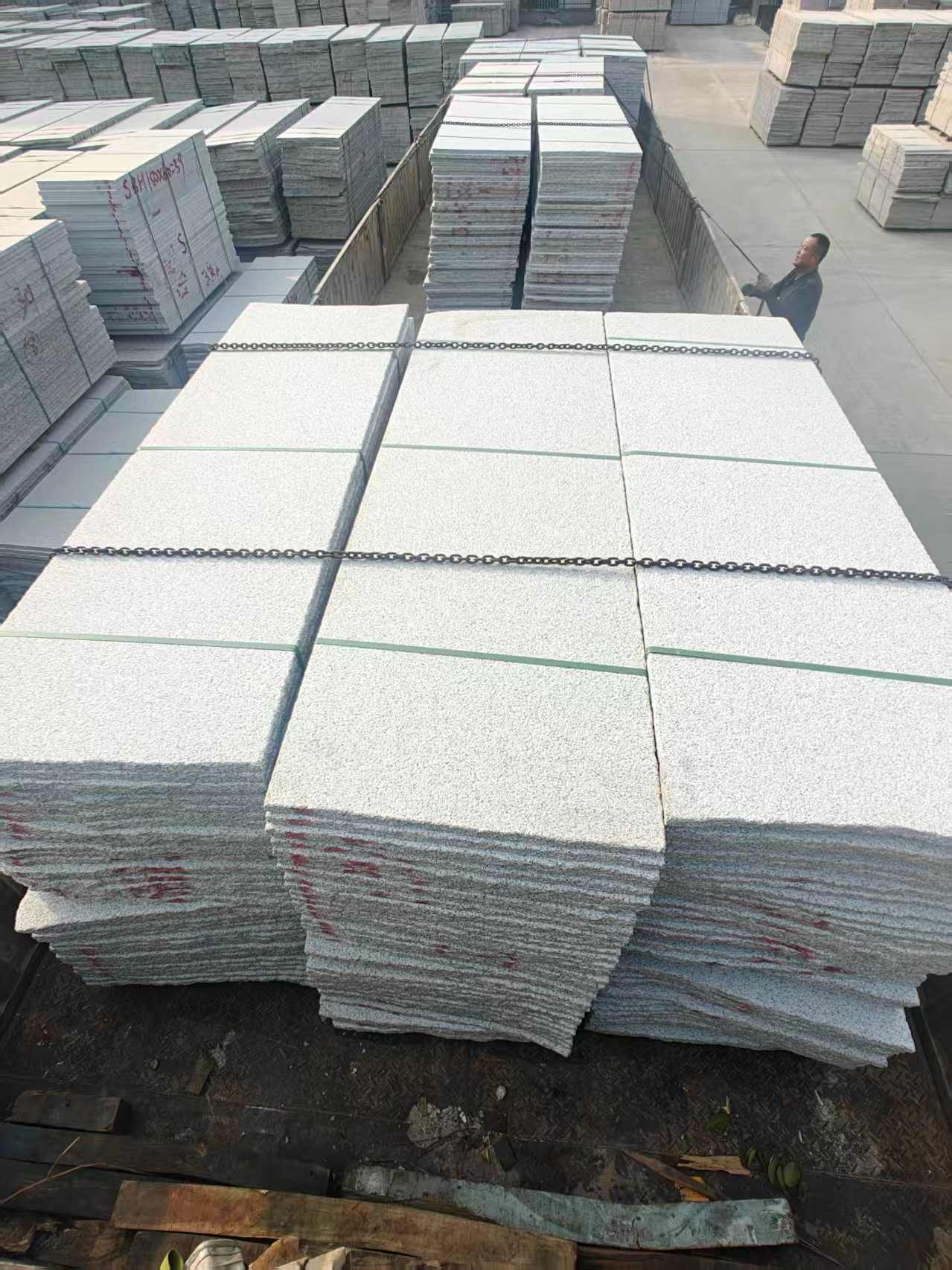 赤峰芝麻白毛板，石材毛板